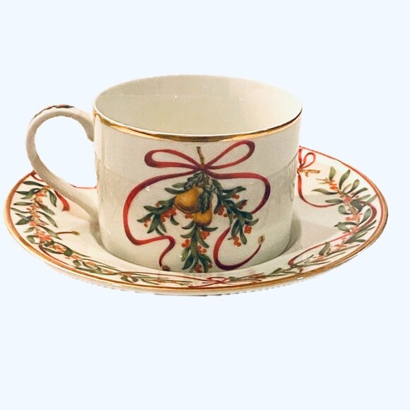 2 China Royal Gallery Queensbury Christmas Holiday Cups & Saucers Sets - Picture 8 of 8